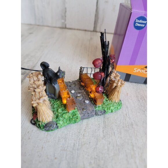 Spooky Hollow Halloween bridge house walkway light up Village accessory graveyar - Picture 9 of 10